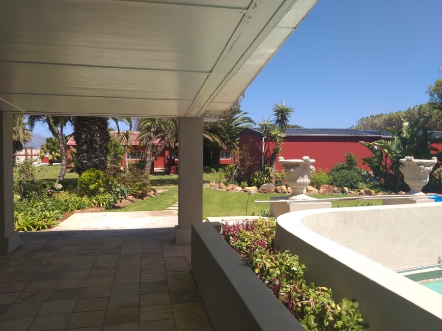 10 Bedroom Property for Sale in Klawer Western Cape